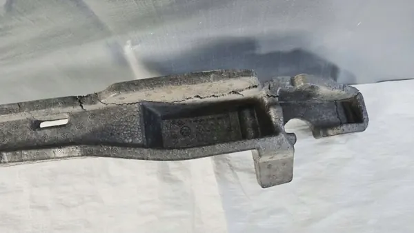OEM 620907445R Voorbumper absorber Renault Arkana image 10