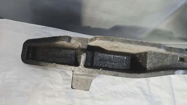 OEM 620907445R Voorbumper absorber Renault Arkana image 8