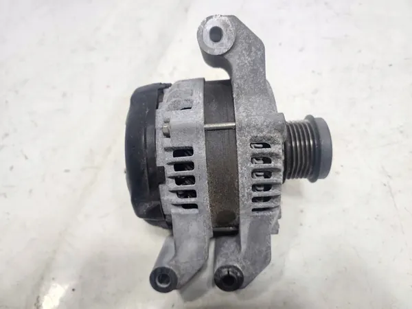 Jeep Grand Cherokee WK2 3.6 V6 Vaihtovirtageneraattori image 7