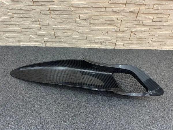 Parachoques toma de aire McLaren 720S OEM 14AB429CP image 2