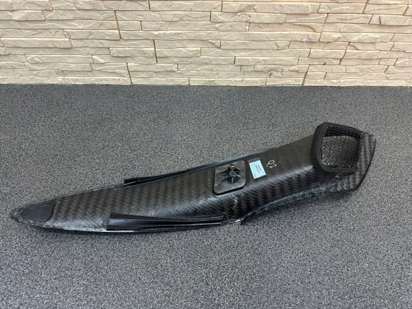 Parachoques toma de aire McLaren 720S OEM 14AB429CP image 3