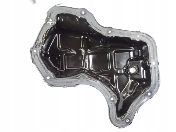 Nissan X-Trail T32 Öljypärä OEM 110178859R Käytetty image 7