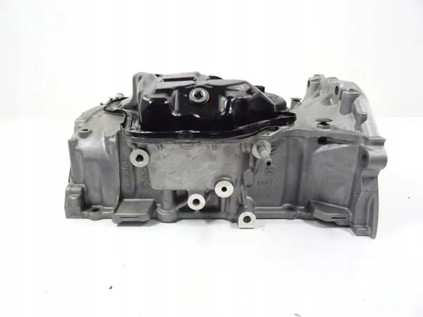 Nissan X-Trail T32 Öljypärä OEM 110178859R Käytetty image 9