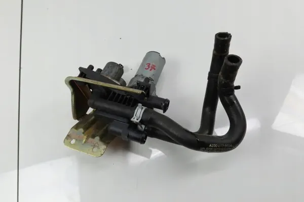 Mercedes W220 Wasser-Ventil OEM 2208300084 - Gebraucht image 6