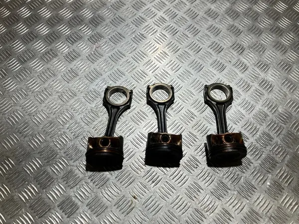 Kolvans Förbindelsestång Mercedes W205 C205 Coupe 2.0 CGI OEM image 2