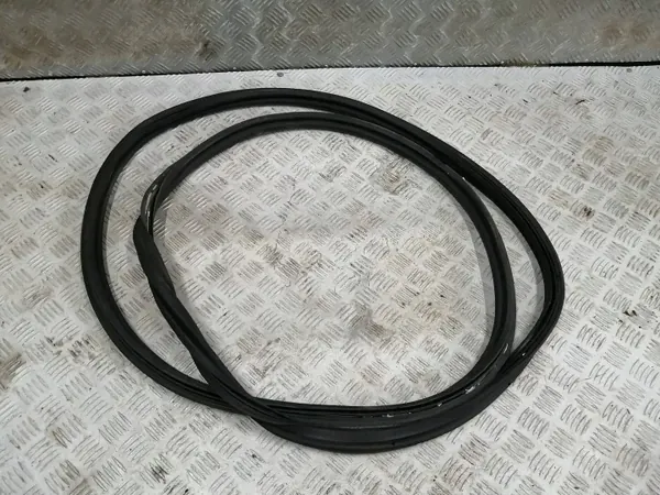 Joint de hayon Citroen C4 Picasso II OEM FRE59406 image 2