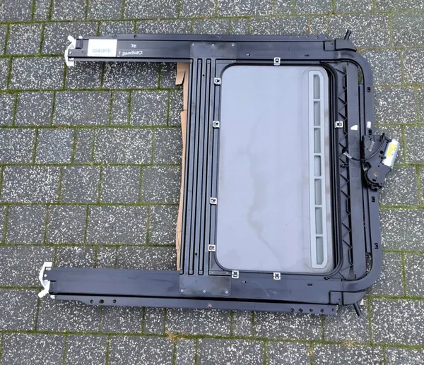 Teto solar Porsche Cayenne I OEM 7L0877041A - Usado image 4