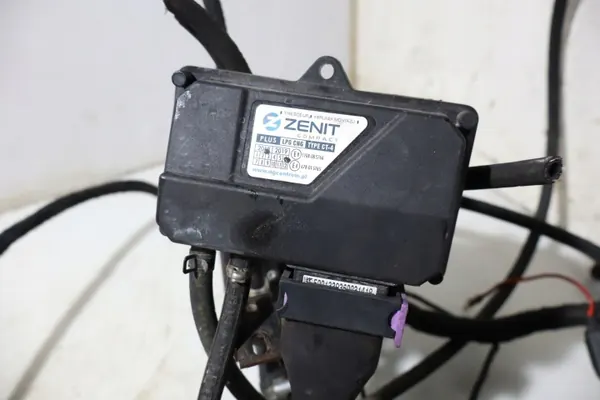 Kit instalação GPL Mazda usado OEM 123456543 image 6