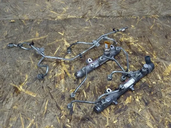 Ensemble de rampe de carburant AUDI A4 B8 8K A5 8T A6 C6 2.7 TDI image 2