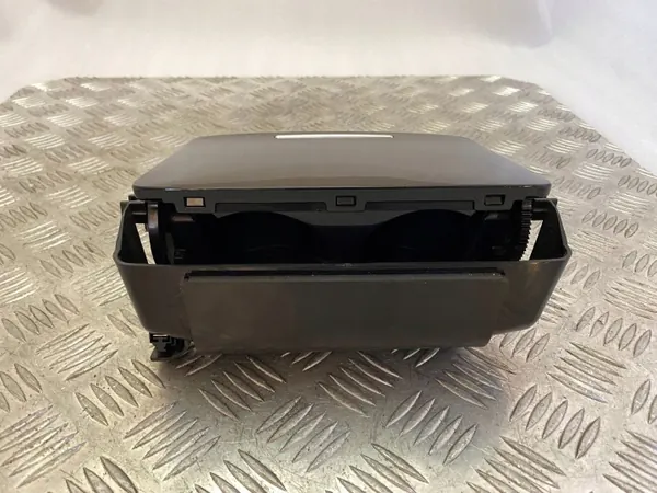 Mitsubishi Outlander dryckeshållare OEM UTO28492 image 3