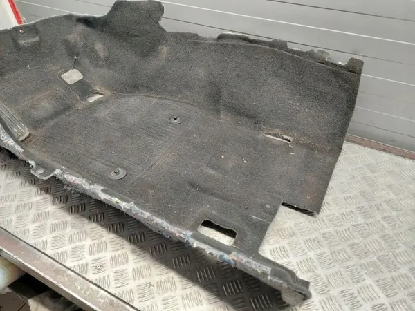 Tapete OEM 84068014 para Chevrolet Camaro 2016 image 3