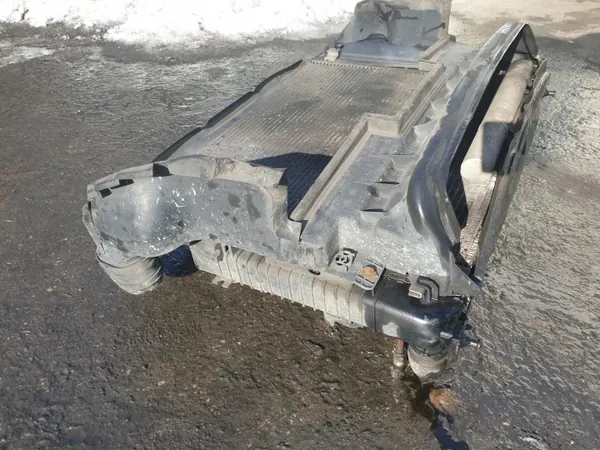 Mercedes-Benz ML W164 3.5 V6 jäähdytin-sarja OEM A5215000004 image 5