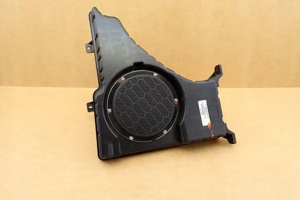 Caisson de basses OEM 05064946A pour Fiat Freemont/Dodge Journey image 8