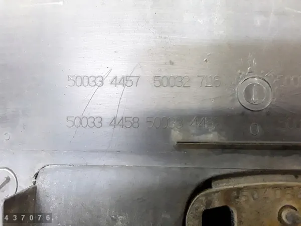 Iveco Daily Formowanie OEM 500334457 500327116 image 3