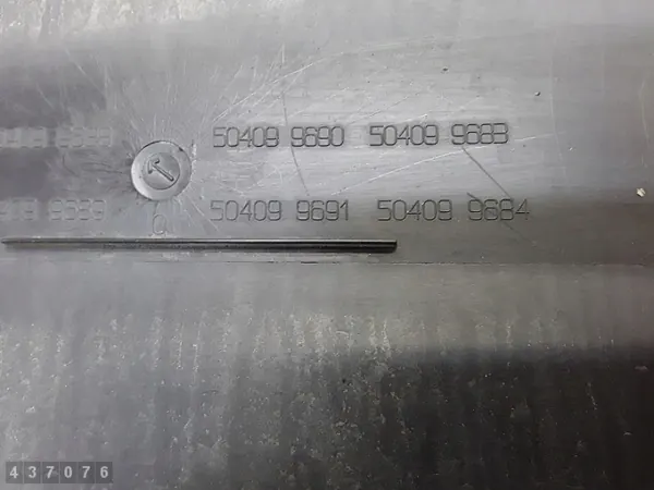 Iveco Daily Formowanie OEM 500334457 500327116 image 6