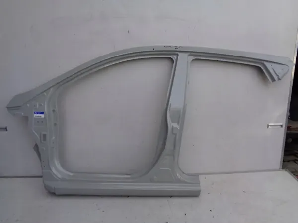 Hyundai OE vasen kynnyspylväs i10 2013- image 2