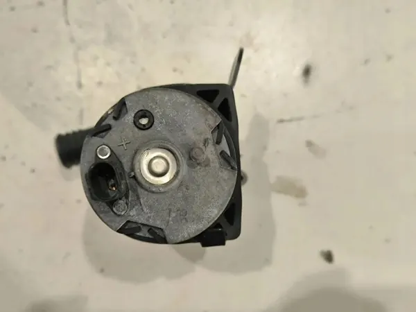 Bomba de agua Mercedes-Benz OEM 0005000386 - Usada image 4