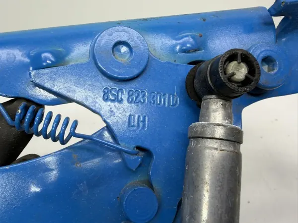 Charnière de capot Audi TT côté droit OEM 8S0823823 image 6