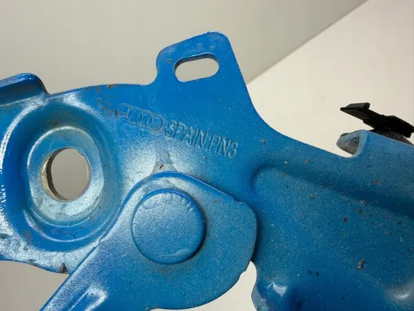 Charnière de capot Audi TT côté droit OEM 8S0823823 image 8
