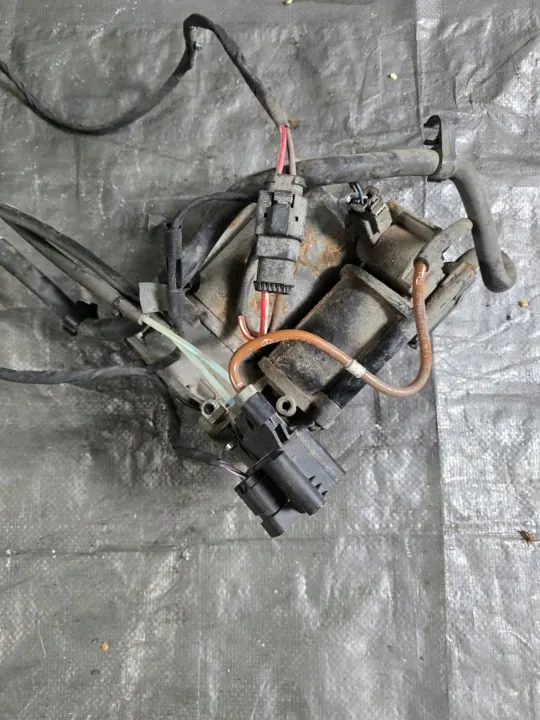 Compressore Sospensione Mercedes E (W213) A2133200004 image 4