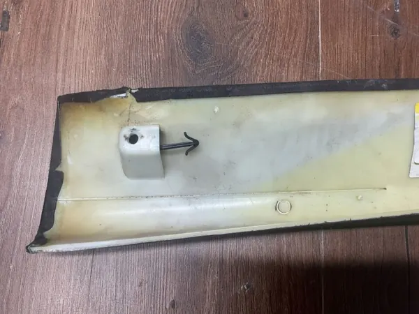 OEM CK52018C20AA Cubrepilar delantero derecho Land Rover image 8