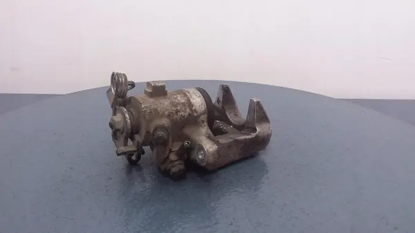 AUDI A3 8L 1.9 TDI Takajarrusatula Oikea ABE CZH1225 image 4