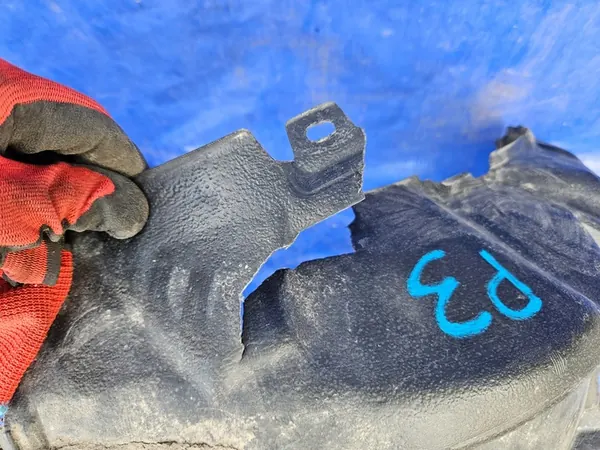 Toyota Prius III 09-15 Front Left Wheel Arch image 3