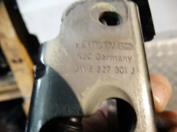 Hinge Traseira Esquerda para Bentley GT image 4