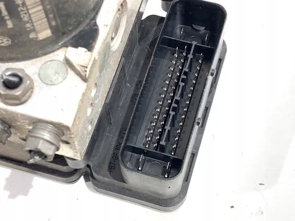 Pompe ABS OEM 1K0614517DP pour VW Golf Plus 1.4 image 4