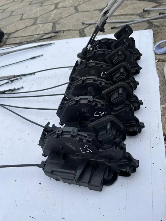 Fram Vänster Dörrlås VW Crafter MAN TGE 18-24 image 2