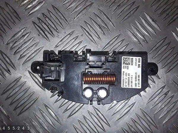 Verwarmingsweerstand Relais VW Passat B8 2021 5q0907521f image 3