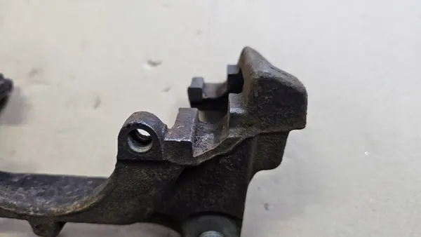 Vorderer Klemmbügel OEM 131 für VW Audi Seat Skoda image 3