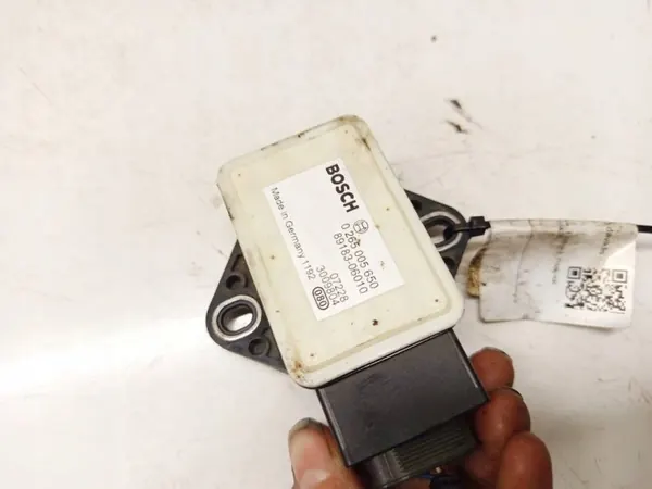 Sensor de velocidad ESP Toyota Auris OEM 0265005650 image 3