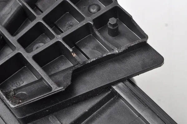 Filtre à charbon Mercedes GLA X156 OEM A2464706000 image 3