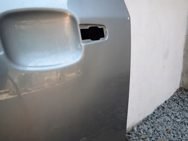 Fram vänster dörr Opel Astra J IV 2009-2016 OEM 13330765 image 7