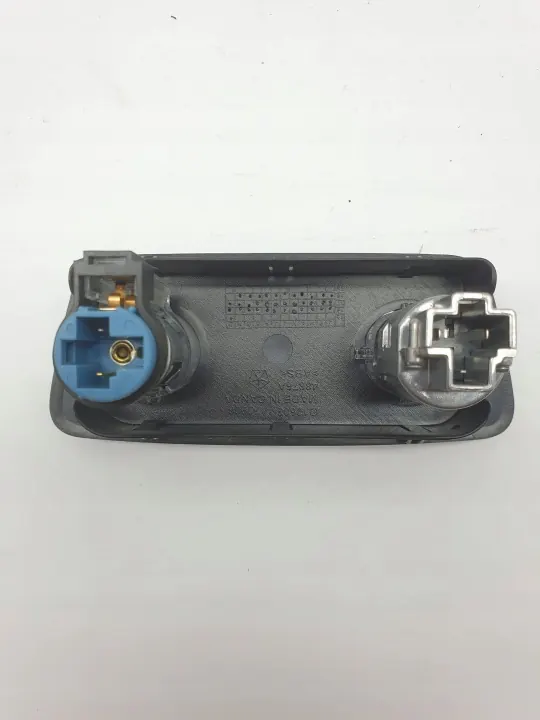 USB-poort OEM AP51866DX9004 voor Chrysler Pacifica image 4