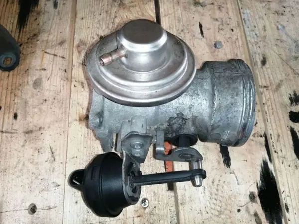 EGR-ventil OEM 031408063 för Skoda Octavia I 1.9L image 2