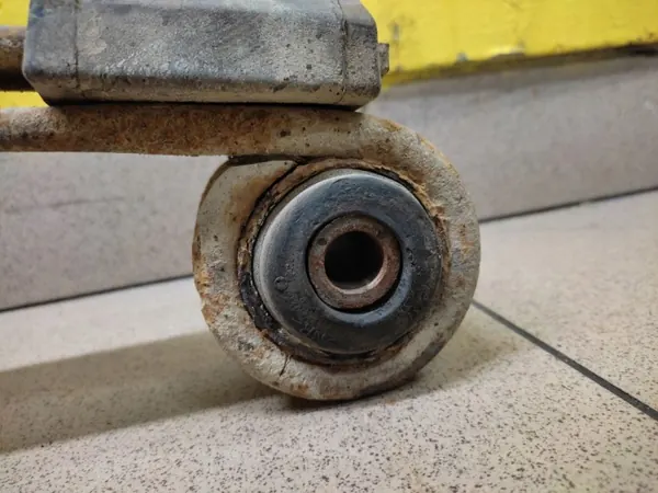 Höger bakfjädring RESOR för Ford Transit MK6 - Begagnad image 4