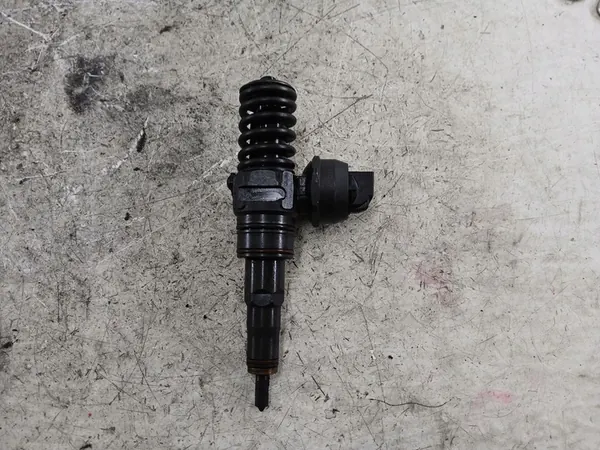 INJETOR VW PASSAT B5 1.9 TDI 038130073AH image 4