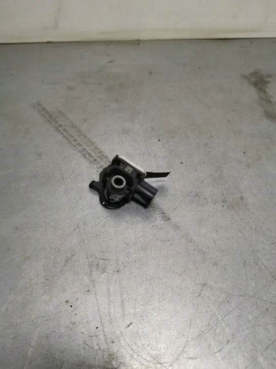 Sensor de airbag Infiniti Q50 OEM FBZ14405 Usado image 2