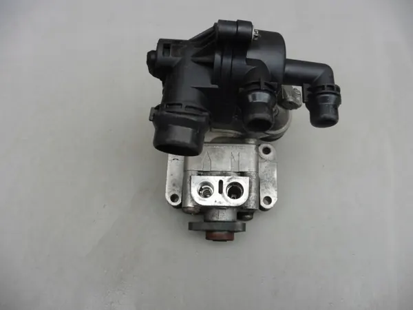 Pompe de direction OEM 6756611 BMW E46 N42/N46 image 2
