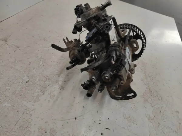 Ruiskupumppu OEM 104780-4840 Hyundai Galloperille image 4