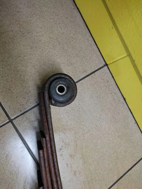 Daewoo Lublin III rechte Hinterfeder OEM RESOR image 6