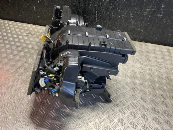 Carcaça do soprador Tesla OEM 1116133-00-B Usado image 3