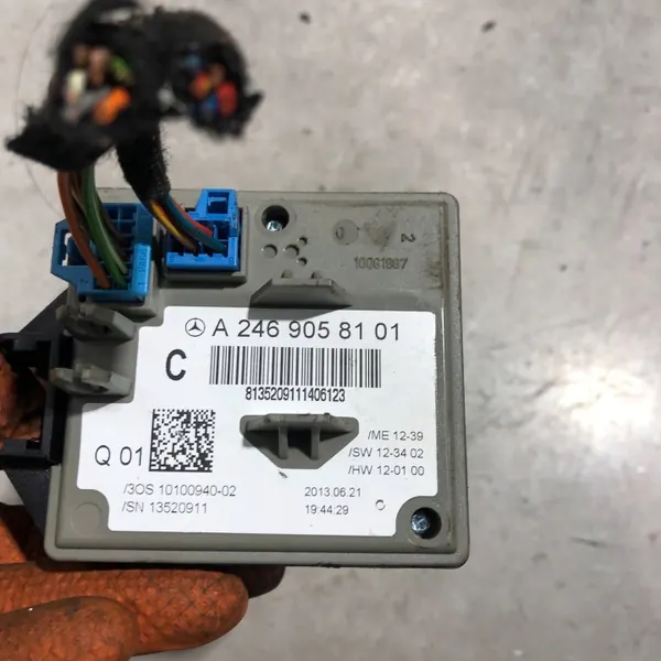 Peça estacionária Mercedes-Benz OEM A2469058101 image 4