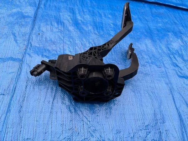 PEUGEOT 208 II GT LINE Elektrische Gas- en Rempedalen image 7