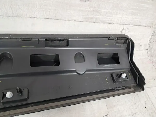 Audi Q3 83A Deurlijst Rechts Achter OEM 83A853970A image 4
