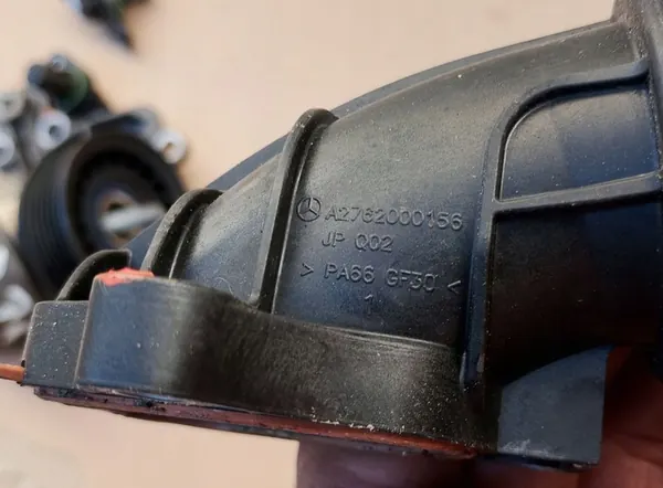 Cylinder Head Connector Mercedes W212 W213 W205 3.5 V6 A2762000156 image 2