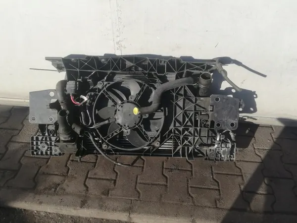 RADIADOR DE AGUA RENAULT MEGANE III 1.5 DCI 214100002R image 8