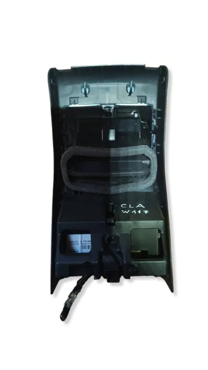 Mercedes A W176 mitt ventilationsgallret OEM A1766801050 image 3